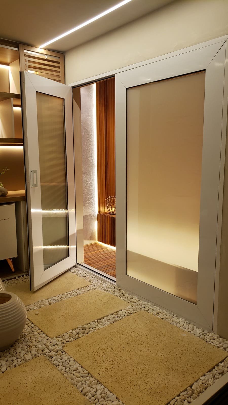 Conceito Vidros & Projetos - Divisória Privacy Glass